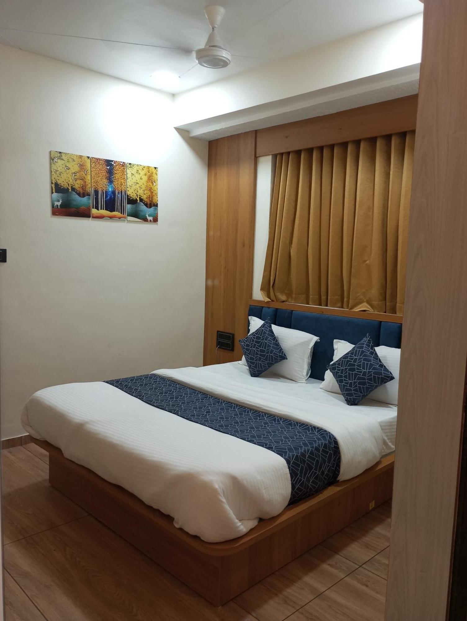 Hotel R K Villa Αχμπανταμπάντ Εξωτερικό φωτογραφία
